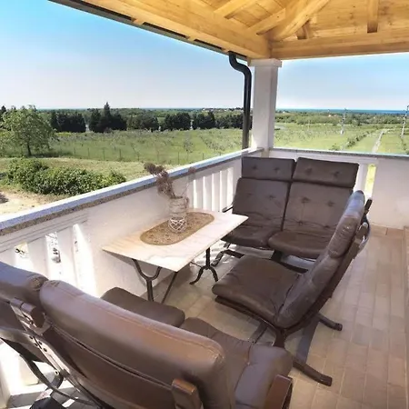 Holiday home Mit Beheiztem Pool Und Meerblick By Interhome *
