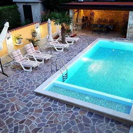 Holiday home Mit Beheiztem Pool Und Meerblick By Interhome *